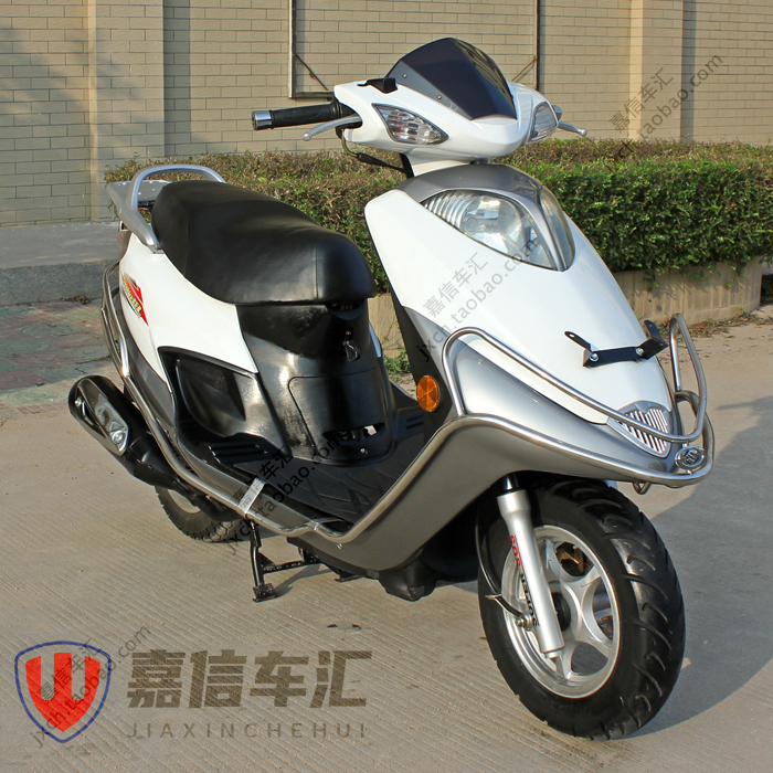 原装铃木蓝巨星125cc摩托车女装冲程燃油助力摩托摩托车整车