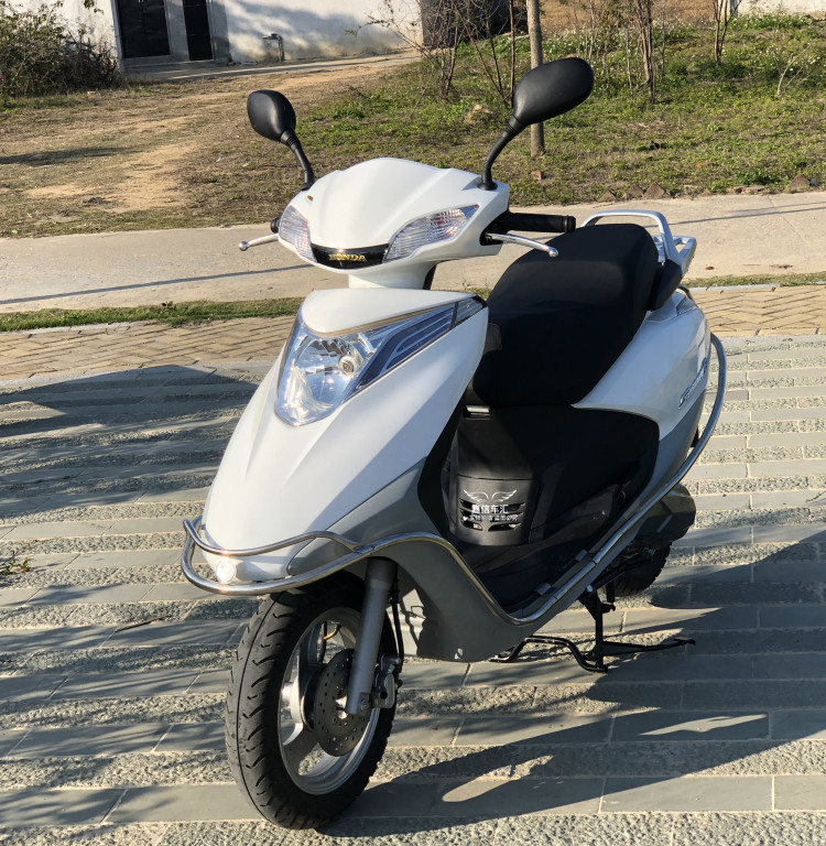 二手本田睿御110cc踏板车摩托车整车四冲程女装燃油代步机车进口