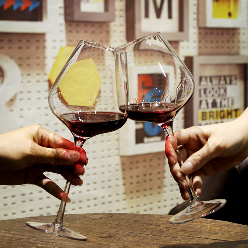 红酒酒杯套装家用无铅水晶情侣2个欧式高脚杯异形