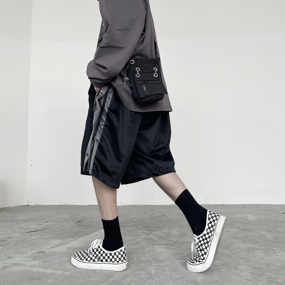 MRNEARLY 复古侧边排扣裤工装休闲五分裤子高街ins潮牌潮流短裤男