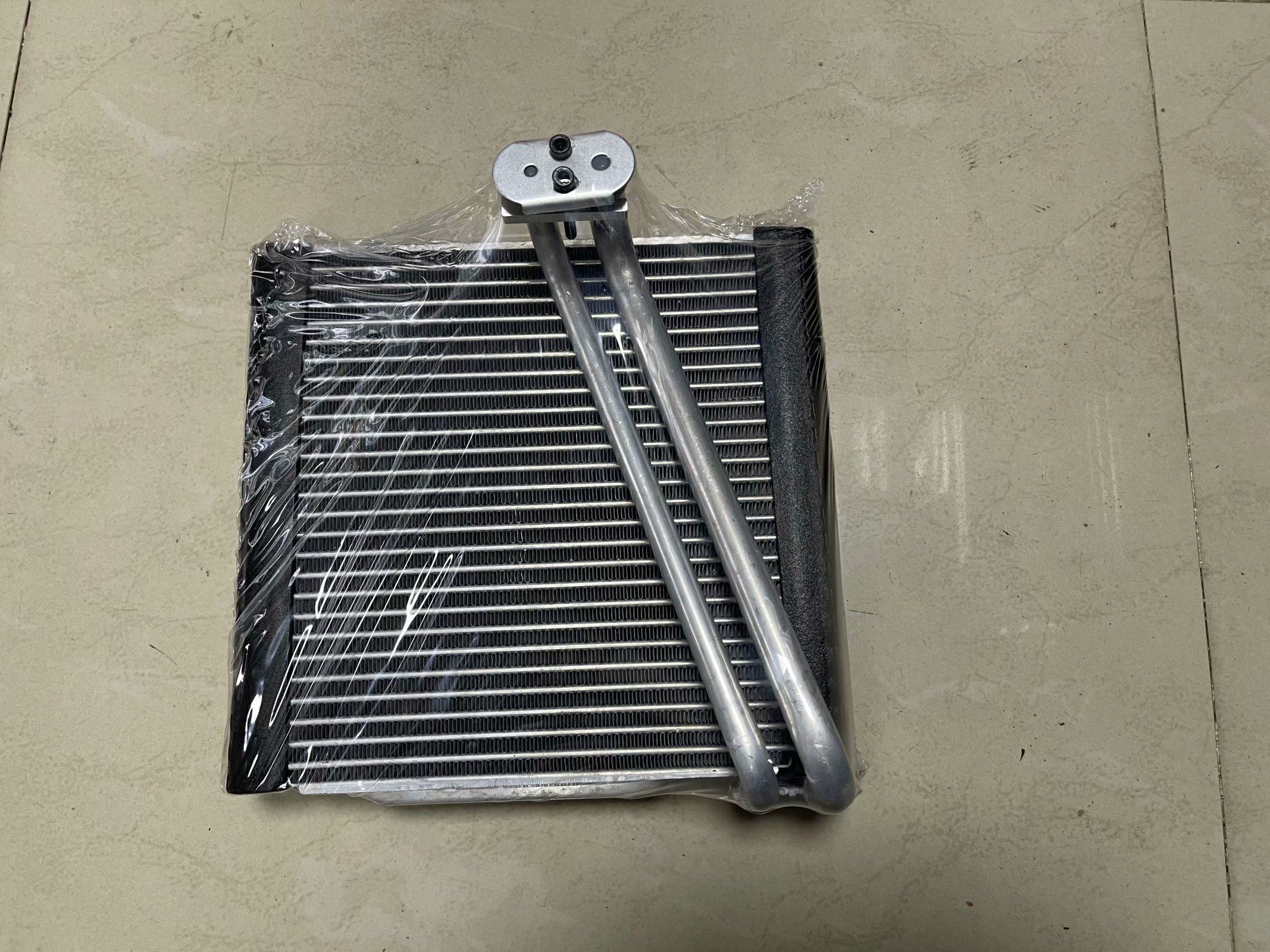 适用江铃驭胜s350域虎老款蒸发器蒸发箱芯jmc皮卡水箱