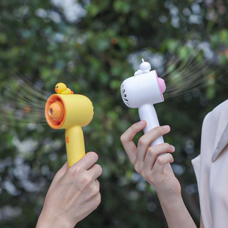 手持喷雾风扇静音办公室布朗熊学生宿舍迷你可爱型usb风扇