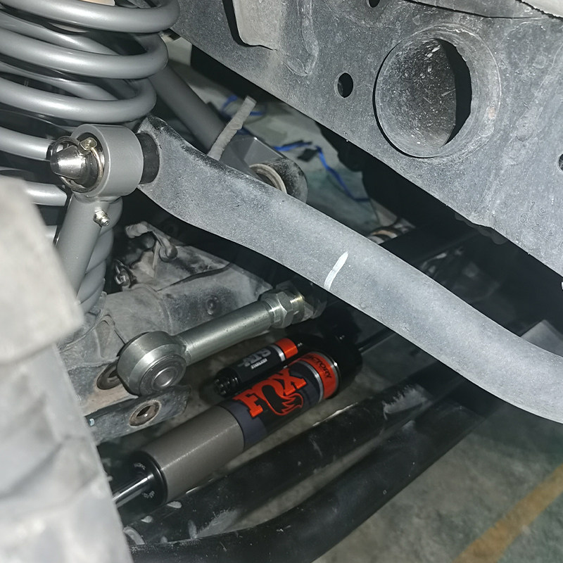 牧马人改装fox转向减震器jl进口ats方向阻尼减震