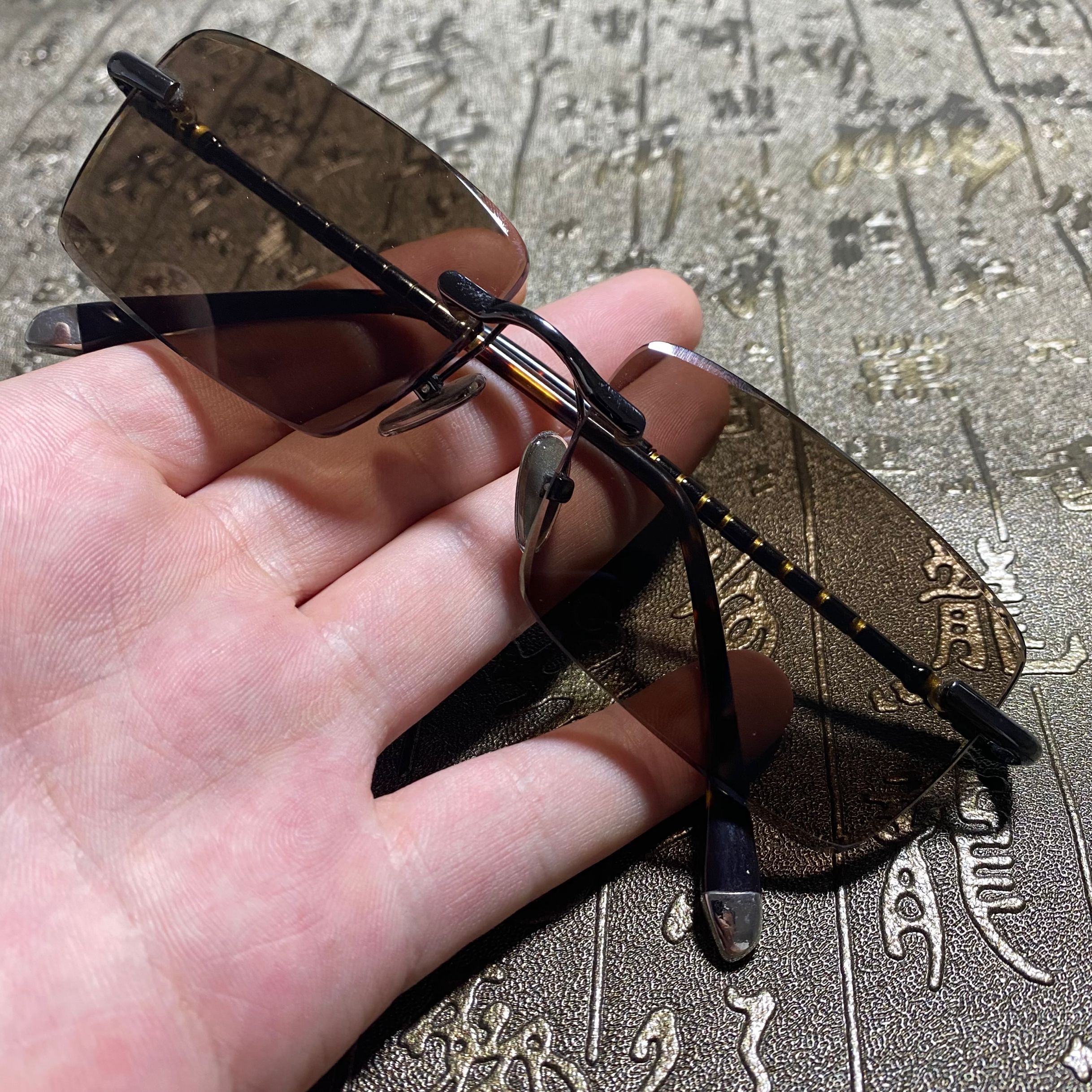 石头东海纯天然茶水水晶水晶石眼镜男士无框老石太阳眼镜