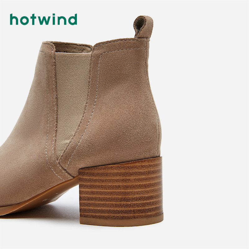 hotwind/热风女鞋粗跟切尔西靴2020年冬季新款女士时尚休闲短靴潮