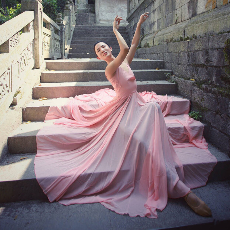 新款现代舞演出服720度飘逸大群表演个人写真艺术摄影连衣裙民族服装