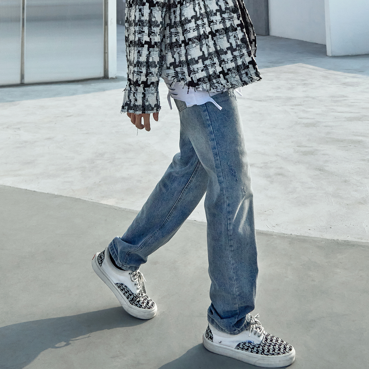 美式高街浅色牛仔裤男夏季薄款潮流宽松休闲裤垂感水洗直筒长裤