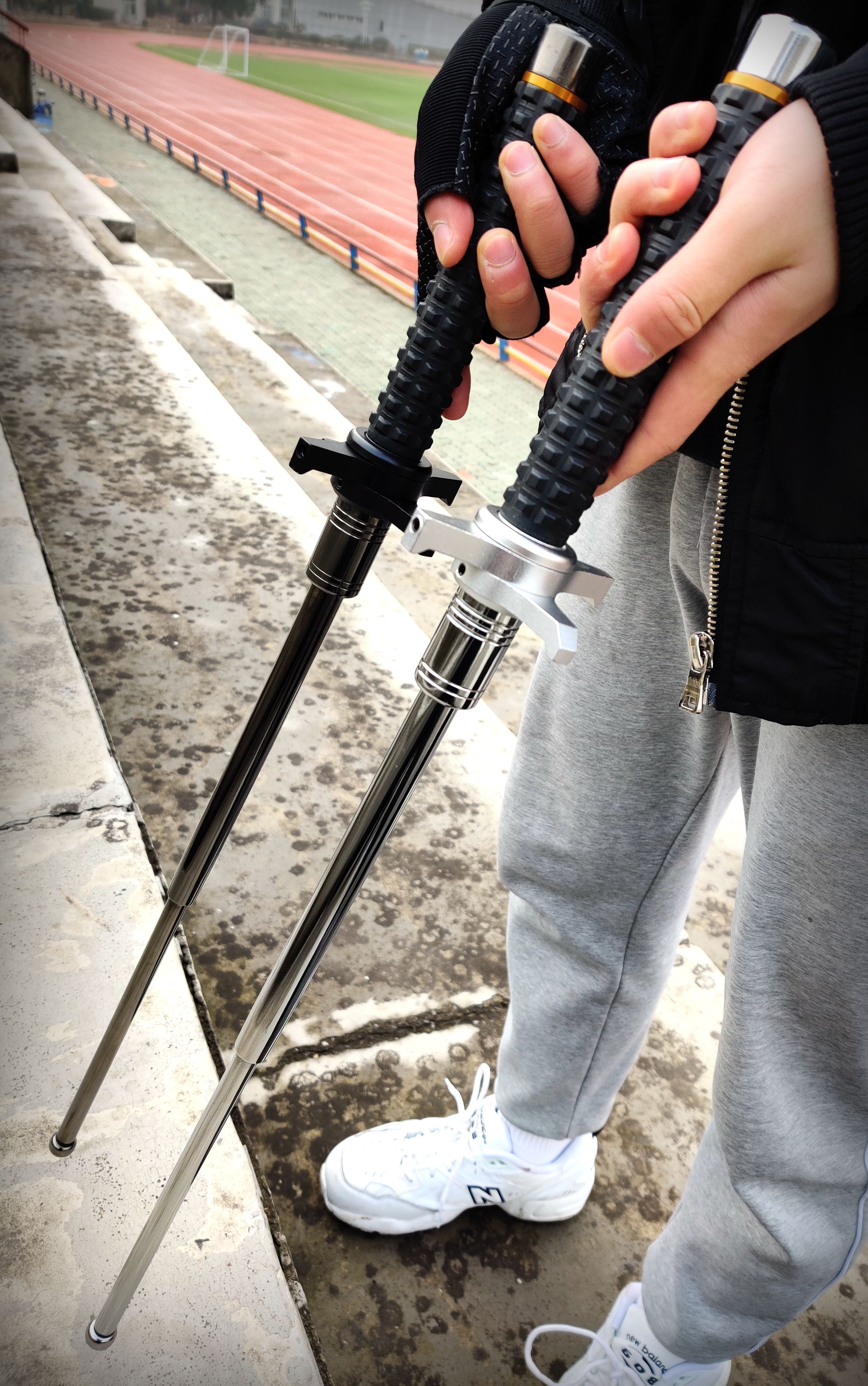 挡刀甩棍实心甩辊三节伸缩车载防身武器自卫三节甩棍