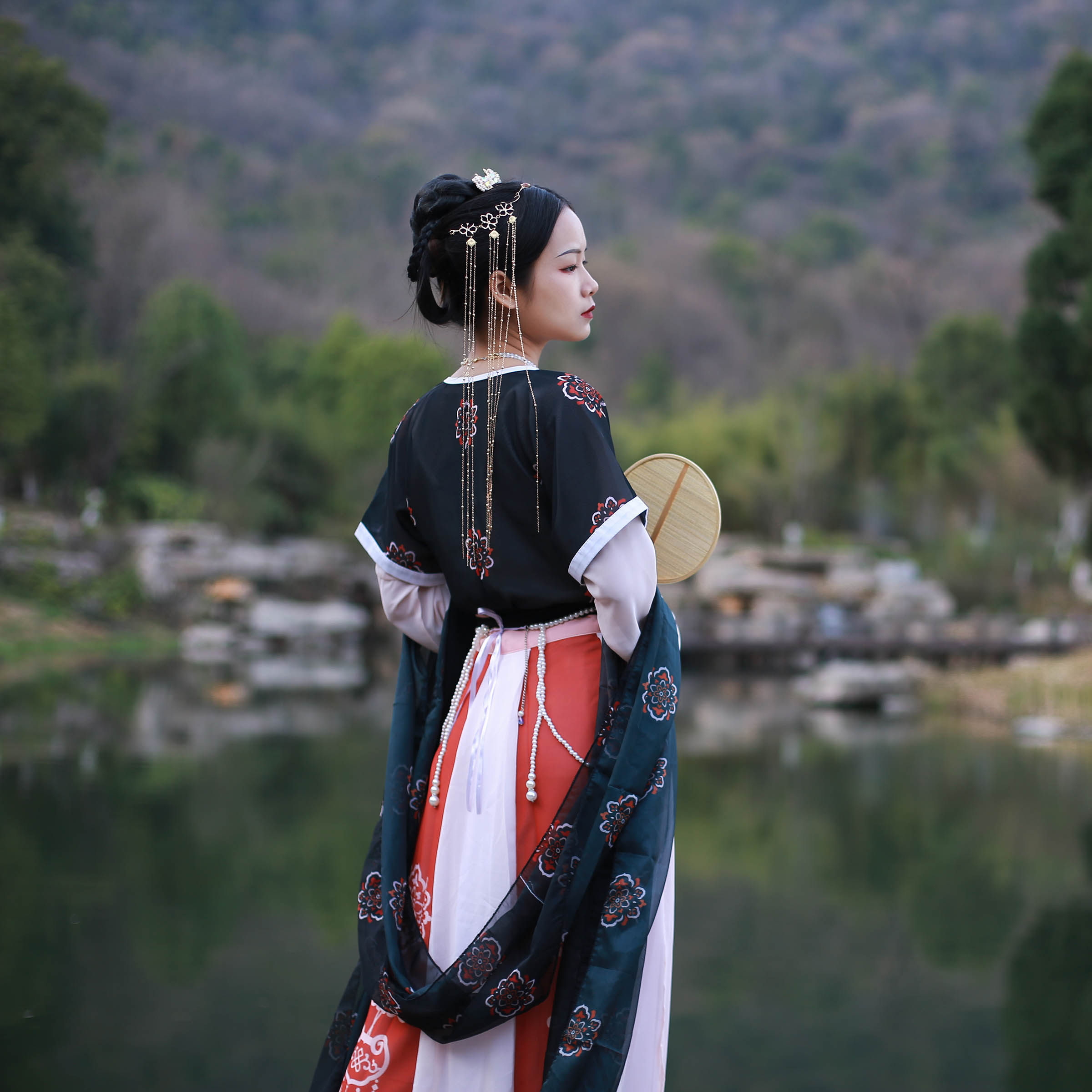 即将绝版八荒原创汉服如意唐制坦领印花四件套夏款显瘦破裙清仓