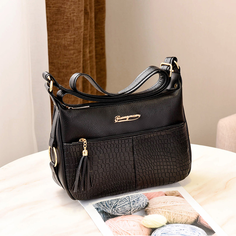 中老年单肩包老年奶奶大容量斜挎包新款软皮中年包妈妈女士包袋