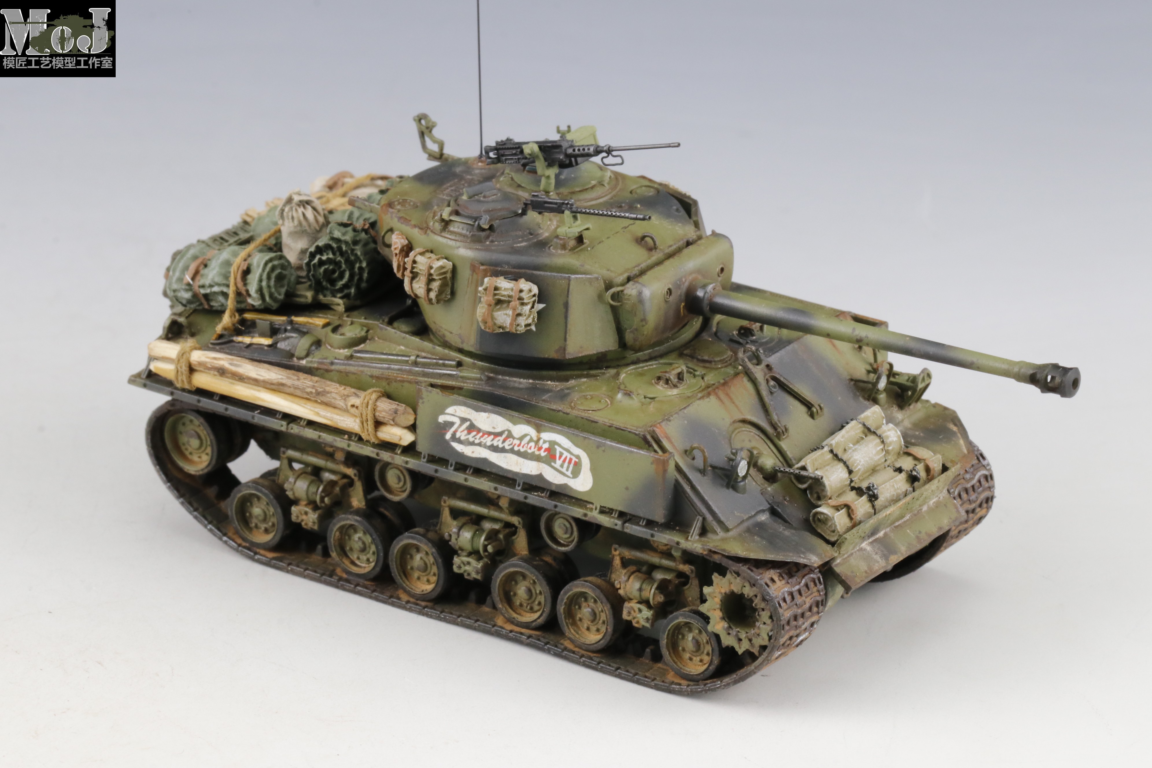 m4a3e8成品坦克谢尔曼美国模匠7302威龙代工坦克