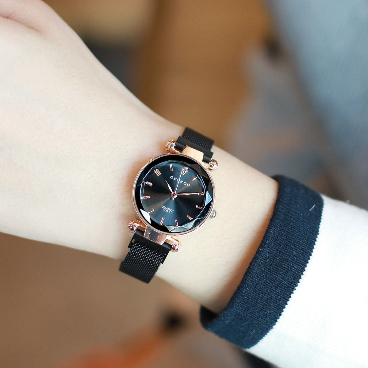 韩版抖音网红磁吸手表创意懒人女士时尚潮流简约森系女表学生表