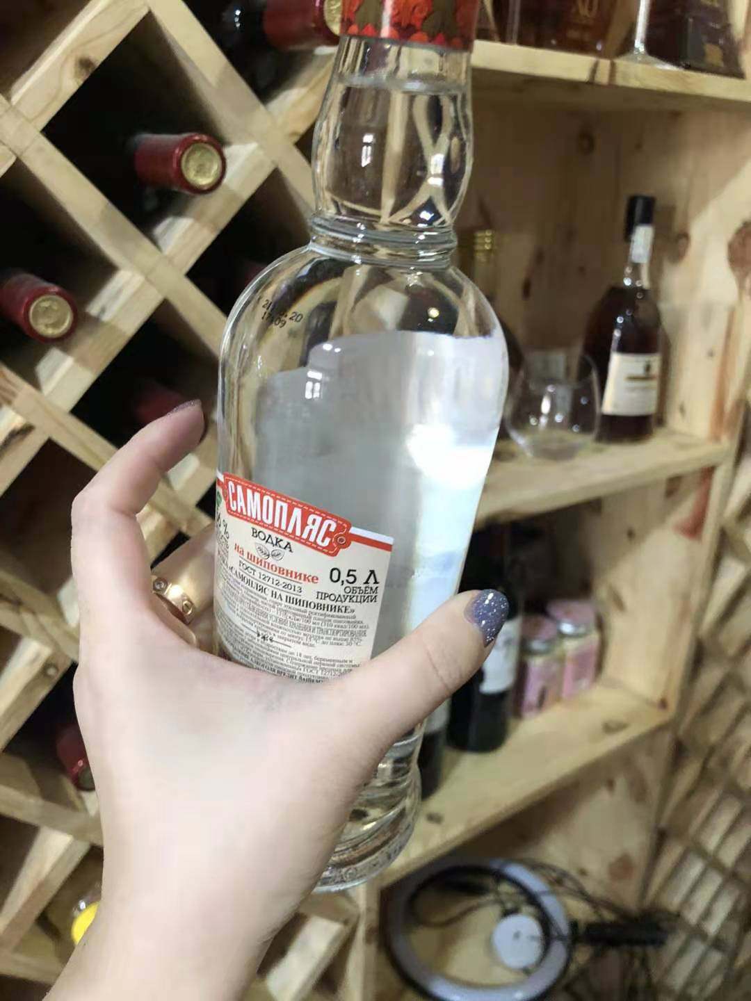 俄罗斯小鸟伏特加原装进口俄国烈性白酒56度网红酒吧伏特加
