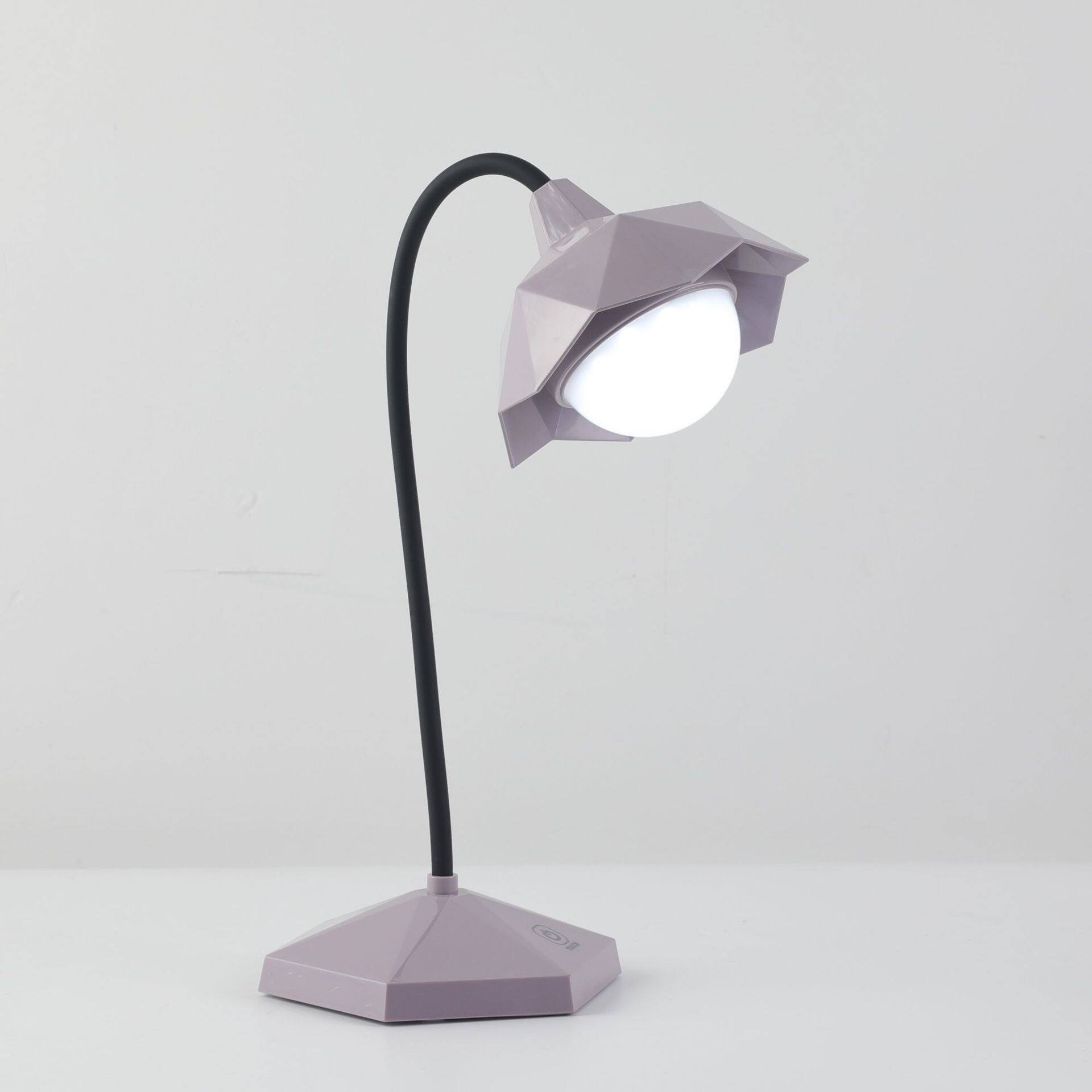 led护眼台灯少女心宿舍书桌学习usb可充电学生卧室阅读床头小夜灯