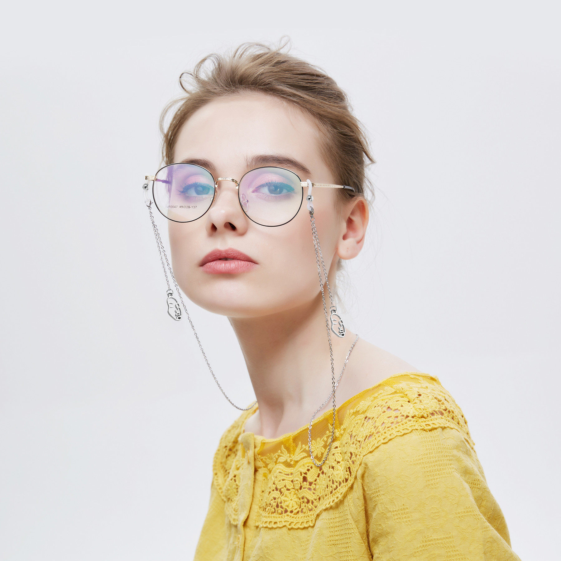 眼镜厂家直销时尚简约防滑挂脖搭配挂链太阳镜挂绳眼镜盒