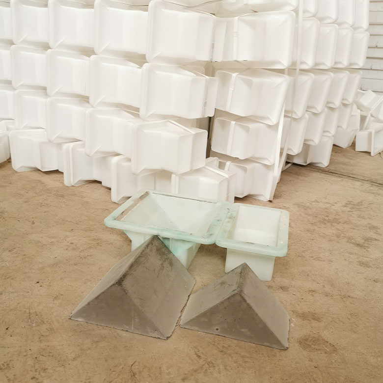 木砖三角形模具10x20x14水泥混凝土制品预制河南基础材料