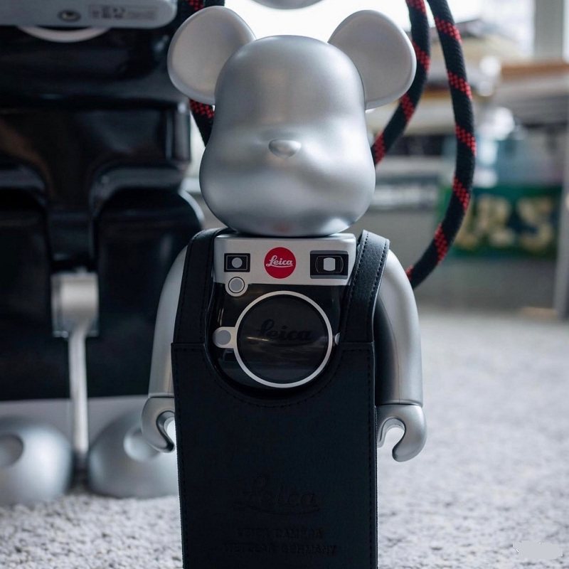 现货暴力熊bearbrick400%积木熊摆件徕卡相机机系列联名手办潮玩盲盒