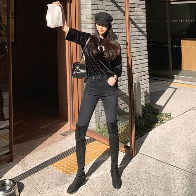 Smoke-made jeans female eight points 2021 spring new Korean high waist slim slimming small foot nine pants Smoke-made jeans female eight points 2021 spring new Korean high waist slim slimming small foot nine pants