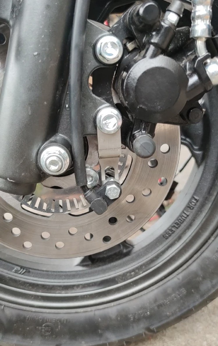 摩友天下摩托车踏板车uuuy125系列abs防抱碟刹cbs刹车片