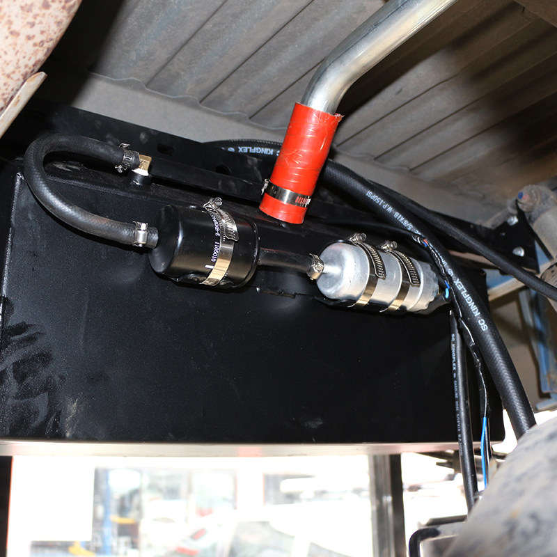 油箱上汽大通t60皮卡卡车不锈钢备用油桶后备胎位油箱