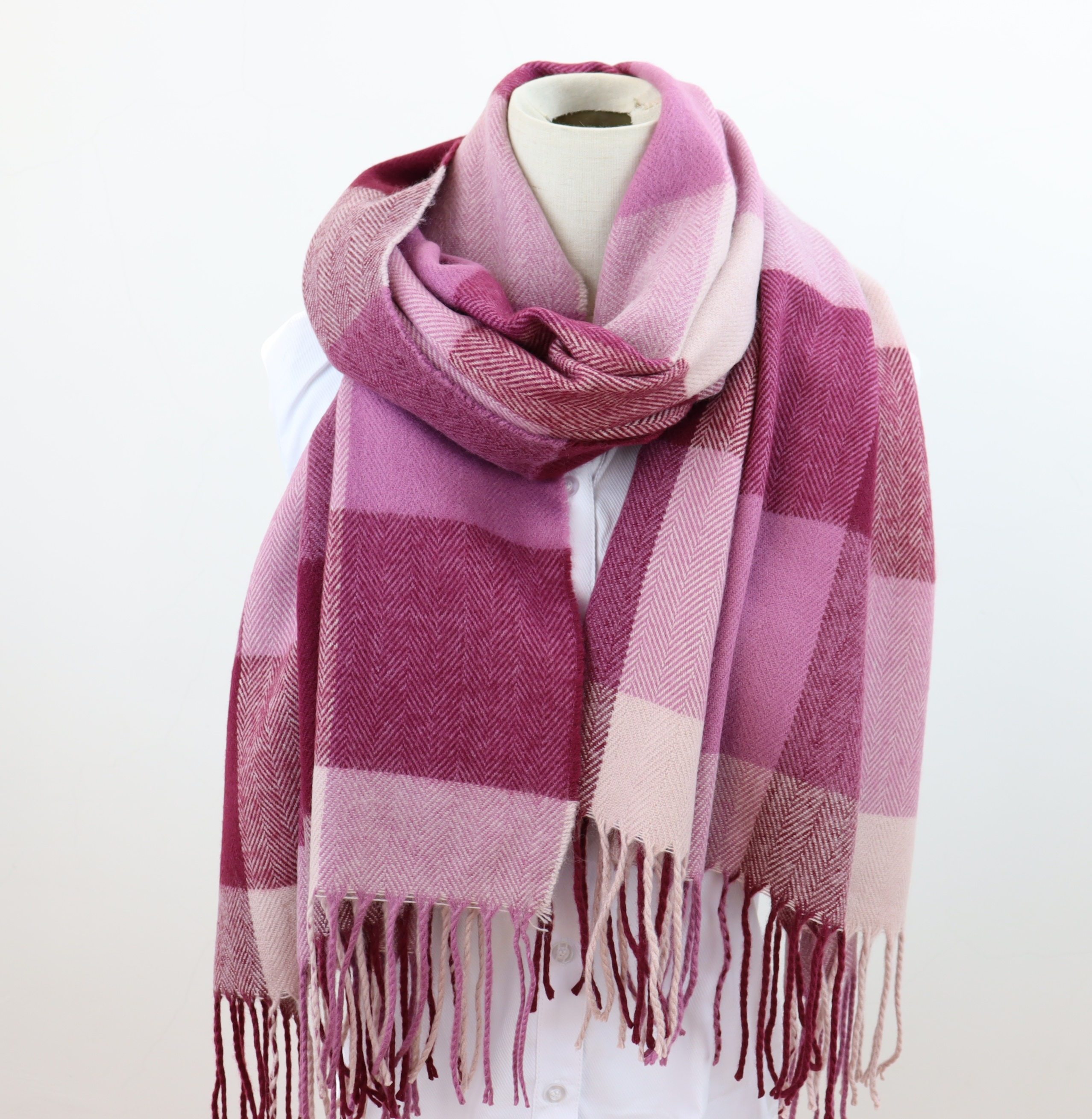 围巾新款人女官字纹男款人20年披巾保暖冬季羊绒围巾