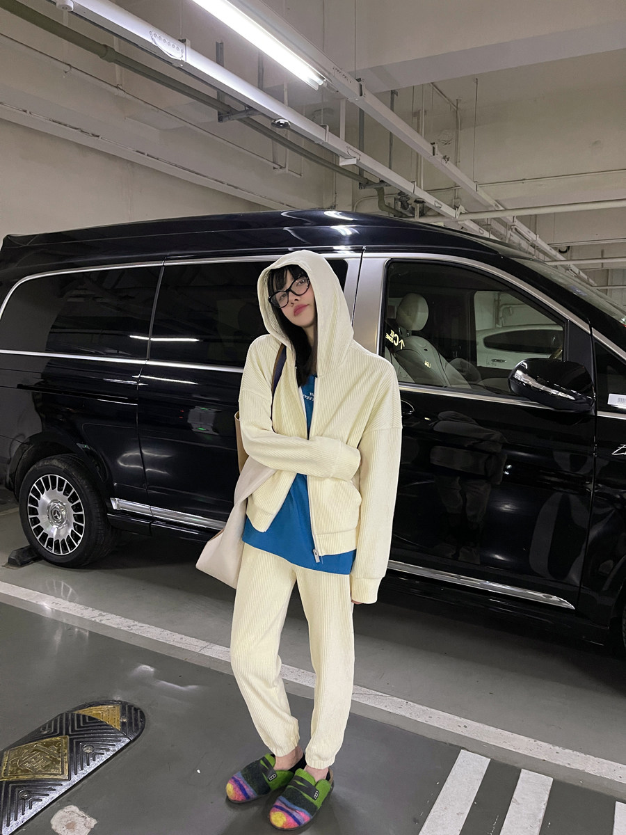 mona网红同款炸街春秋新款灯芯绒休闲两件件套时尚套装