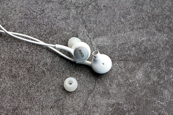 三星s9akg耳机s8s10线控入耳式安卓ig955重低音降噪适用小米原装