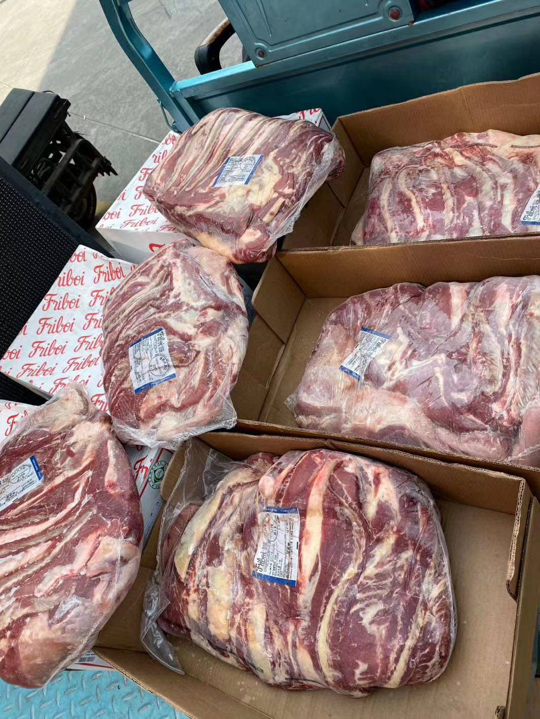 10斤优质冷冻牛肉新鲜牛腹腩原切大块牛排楠肋条牛腩烧烤牛腩包邮