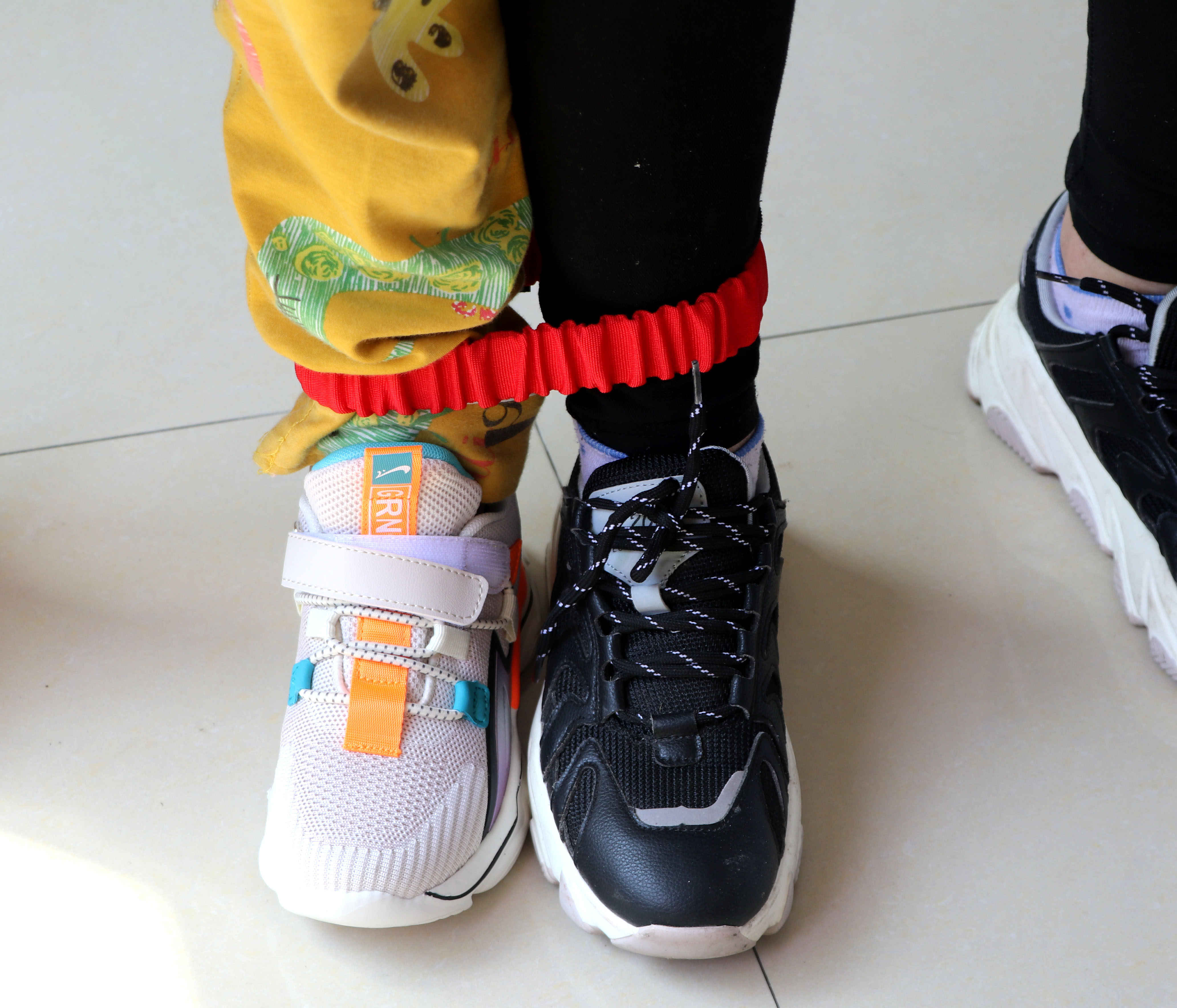 二人两人三足绑腿带脚魔术贴绑腿绳团队运动游戏捆绑脚带