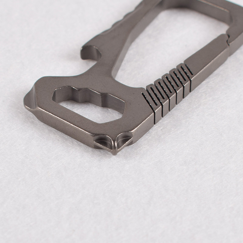 钥匙扣多功能钛合金挂扣腰挂汽车应急扳手随身工具挂扣