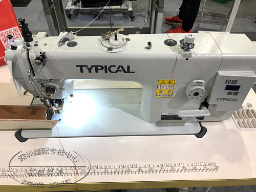 typical标准gc0303cqd侧切刀直驱同步dy缝纫机汽车皮革缝纫机