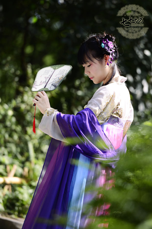 七七坊汉服华服隋唐制唐风中国风彩虹烫金渐变对襟齐胸襦裙套装