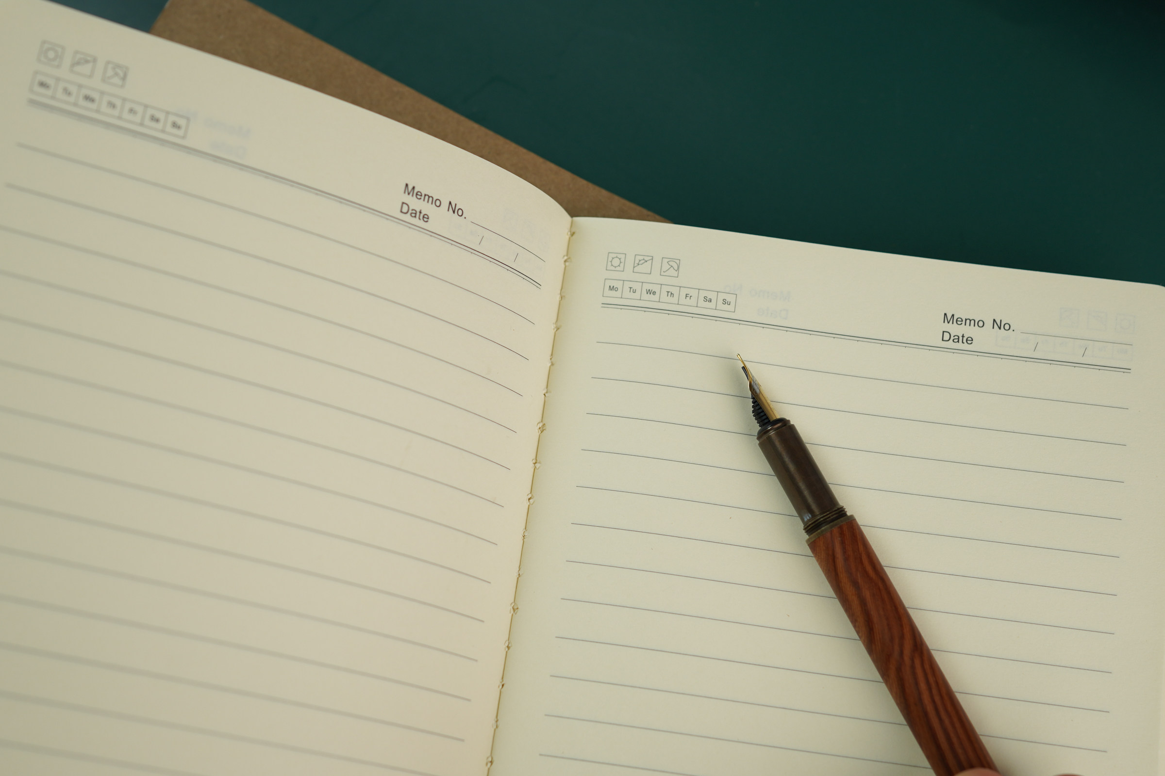 北京大学笔记本北大牛皮纸横线本子作业本笔记本