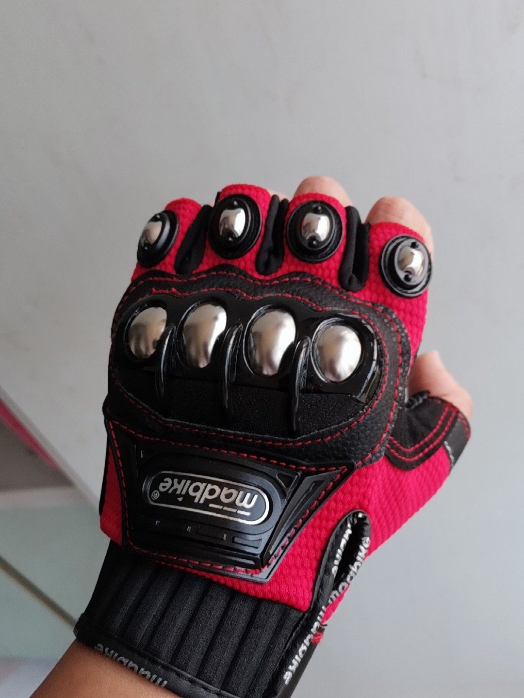 户外防摔铁拳骑行机车特种打架防身军版手套手套