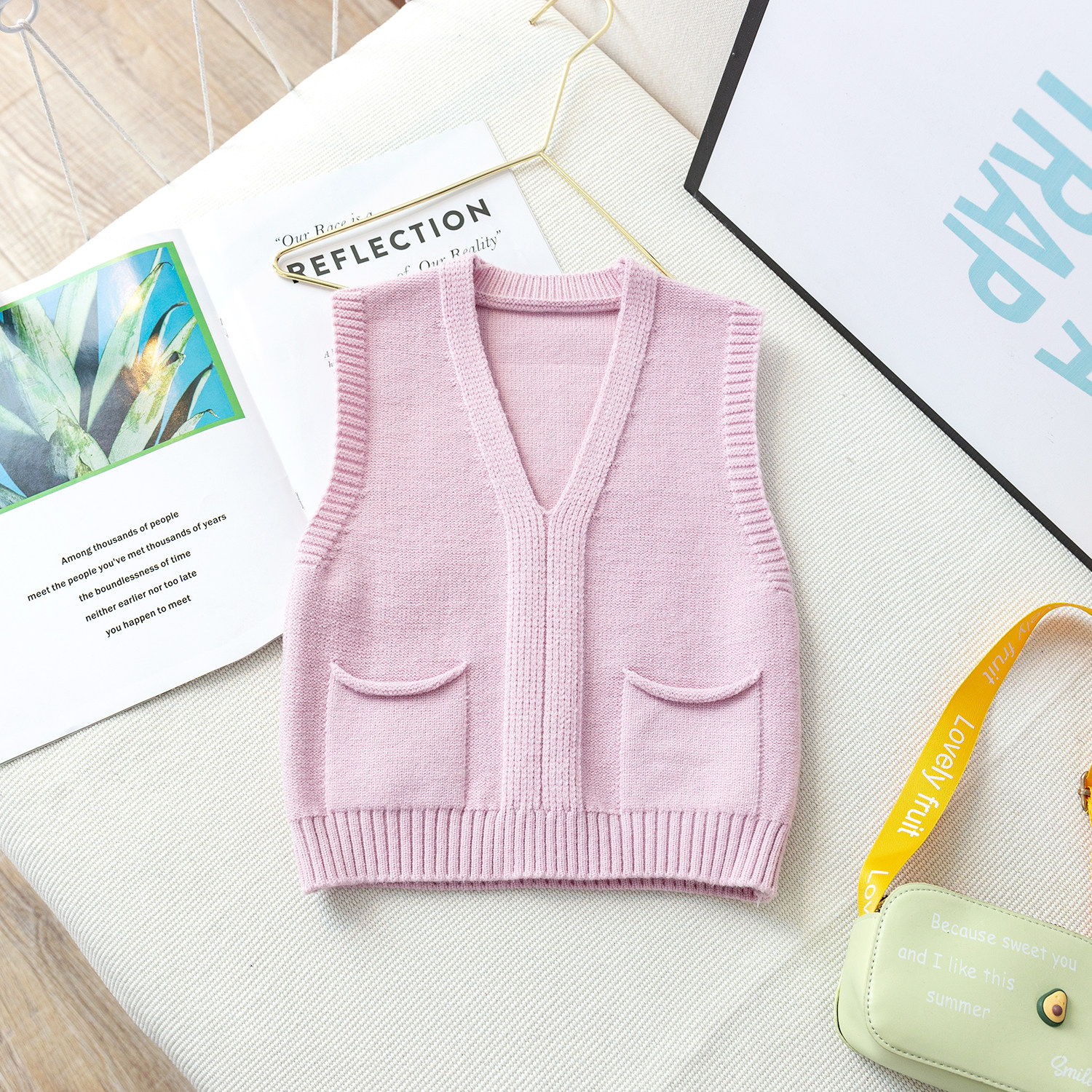 儿童春秋马甲女童2022新款毛线背心百搭中小马甲