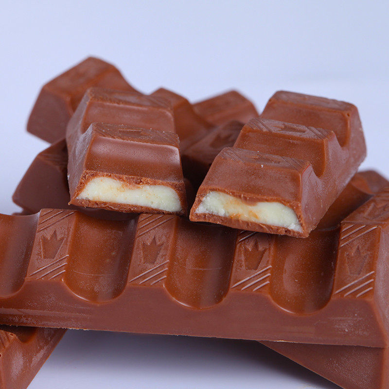 健达夹心牛奶巧克力倍多6条装 126g/袋