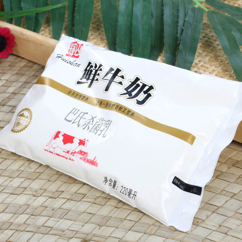 辉山鲜牛奶巴氏杀菌220ml新鲜蛋白营养早餐活性低温奶