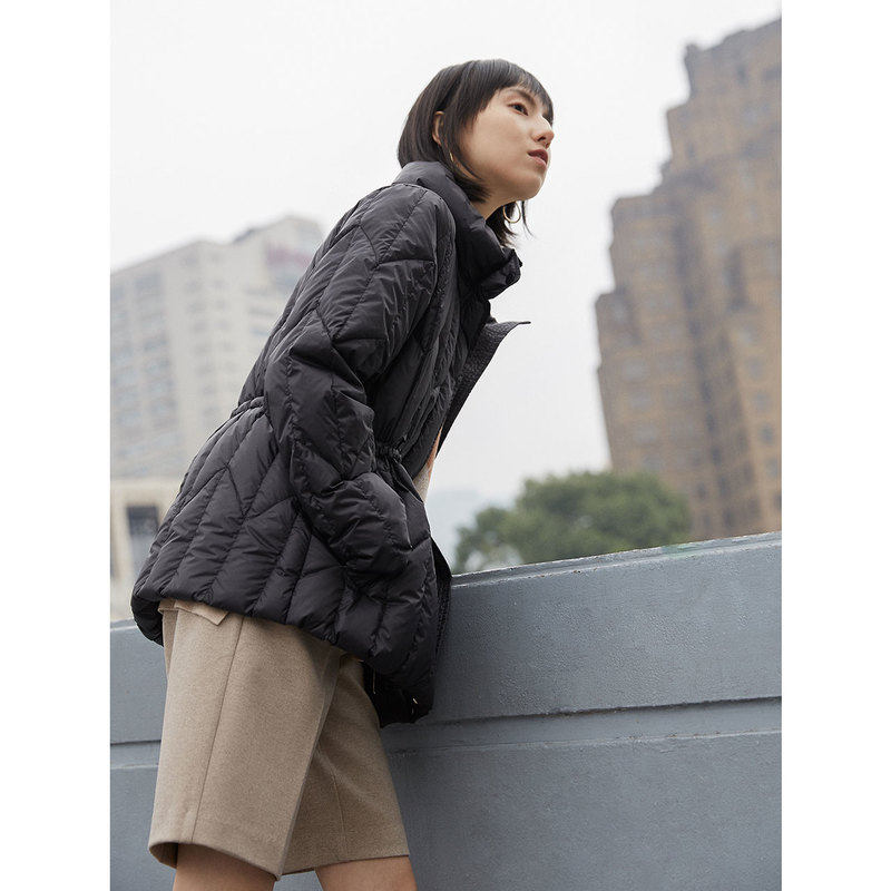 naivee白鸭绒羽绒服黑白鸭绒轻型纳薇收腰绗缝休闲羽绒服