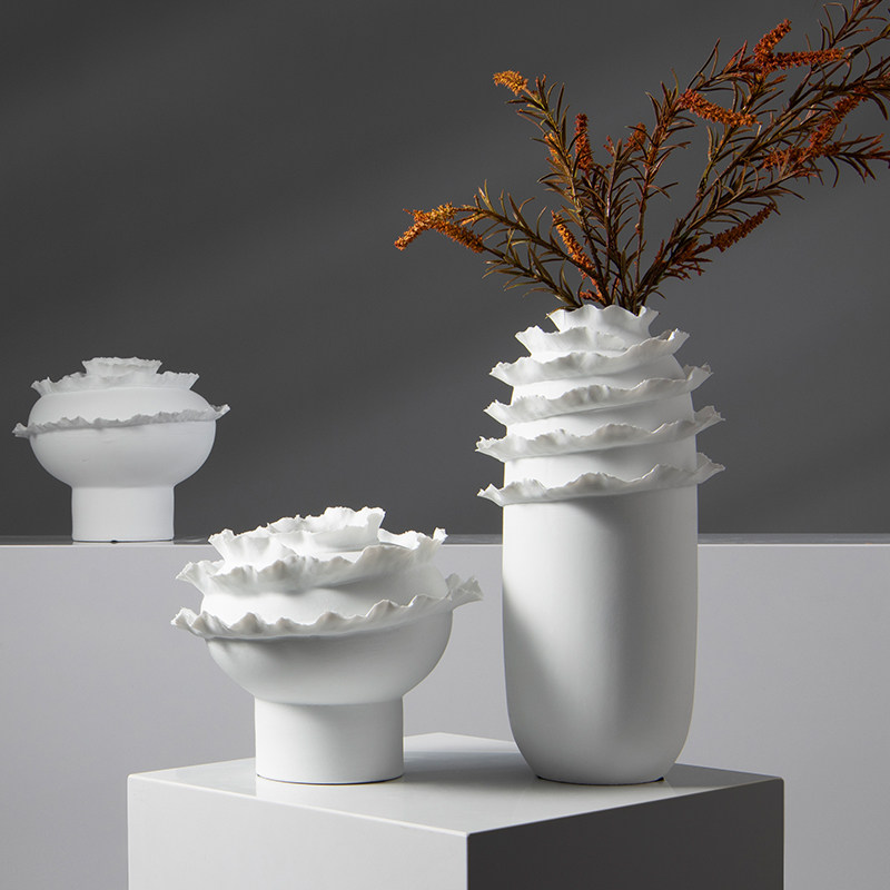rzone现代简约陶瓷异形花瓶极简样板房设计师波浪花边花瓶