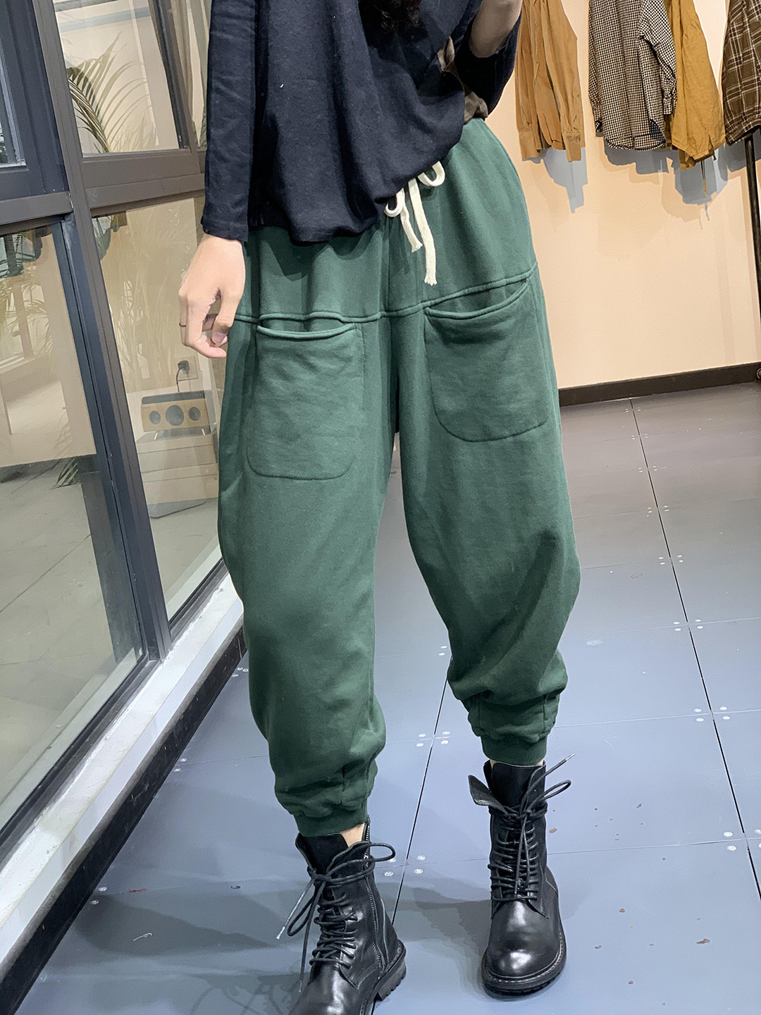 2021秋冬新品简约宽松休闲加绒加厚百搭纯色松紧腰抽绳女式裤子