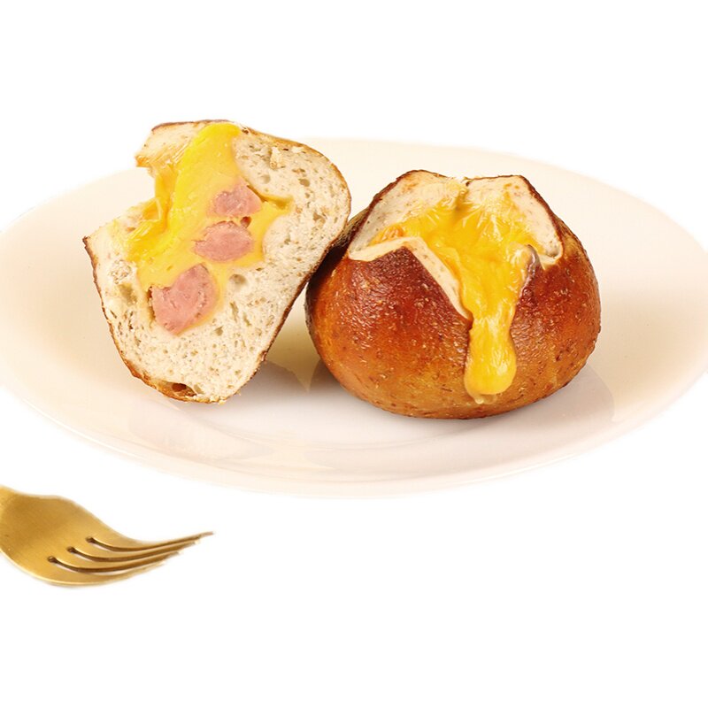 芝士肠仔碱水包橡木盾全麦面包欧包粗粮手作代餐饱腹轻食健身