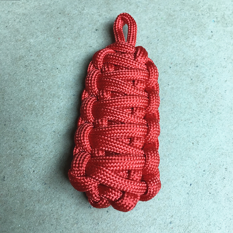 手工编织伞绳钥匙扣汽车钥匙挂件本命年红绳简约钥匙扣