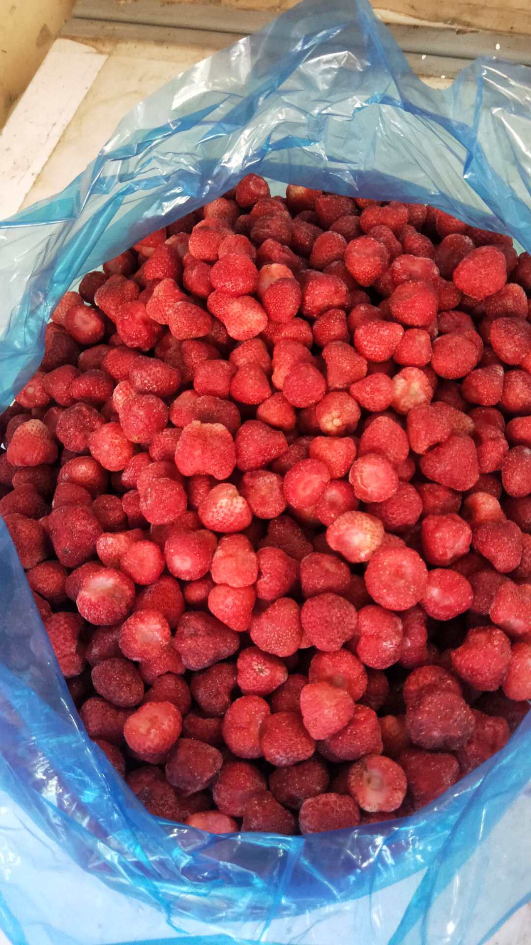 草莓韵达包邮丹东哈尼冷冻速冻冰冻新鲜草莓