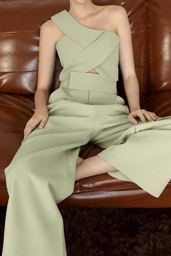 泰国潮牌女夏新款马卡色不对称单肩设计感裹胸背心宽腰带阔腿套裤