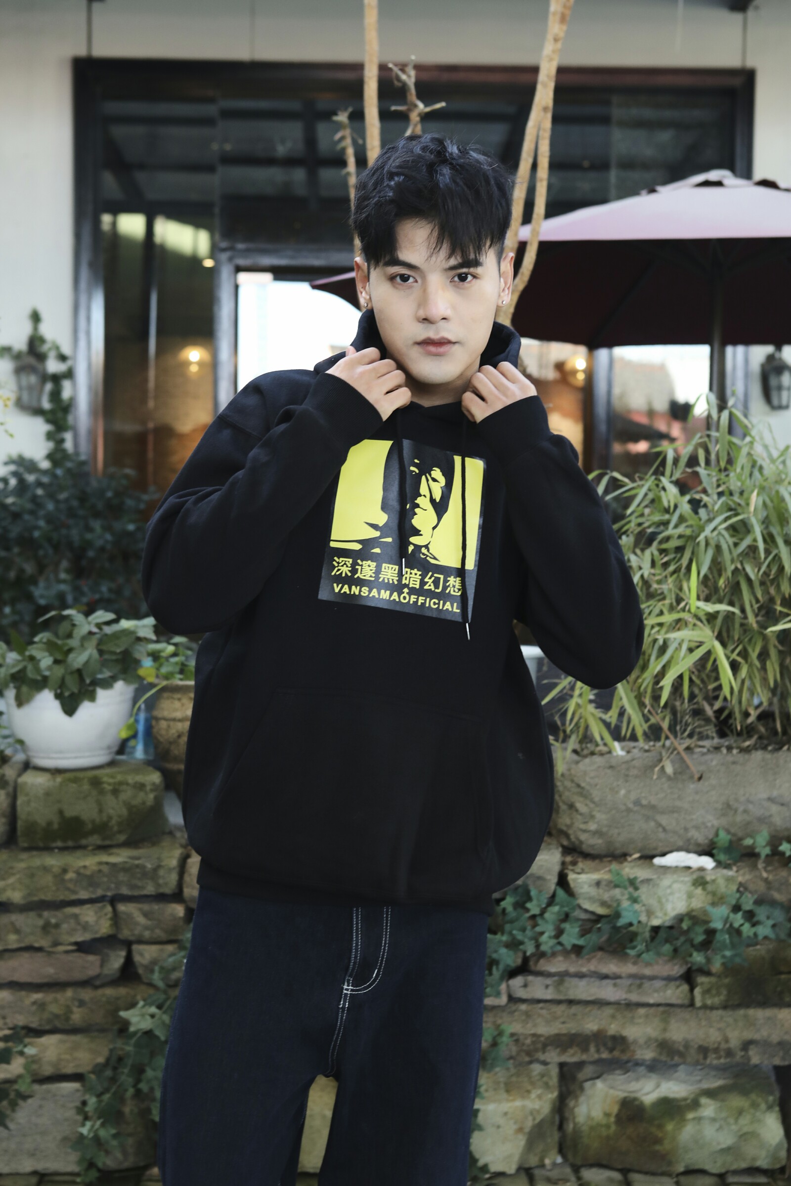 卫衣深邃黑暗幻想vandarkholme纪念ddfvansamaofficial出品t恤