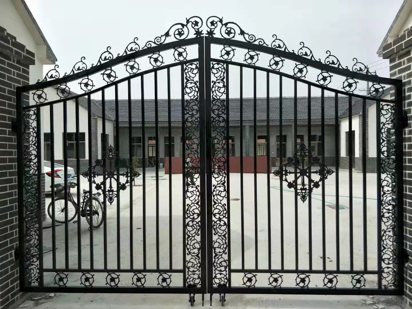 定制铁艺大门庭院院门农村别墅欧式艺术门锌庭院门