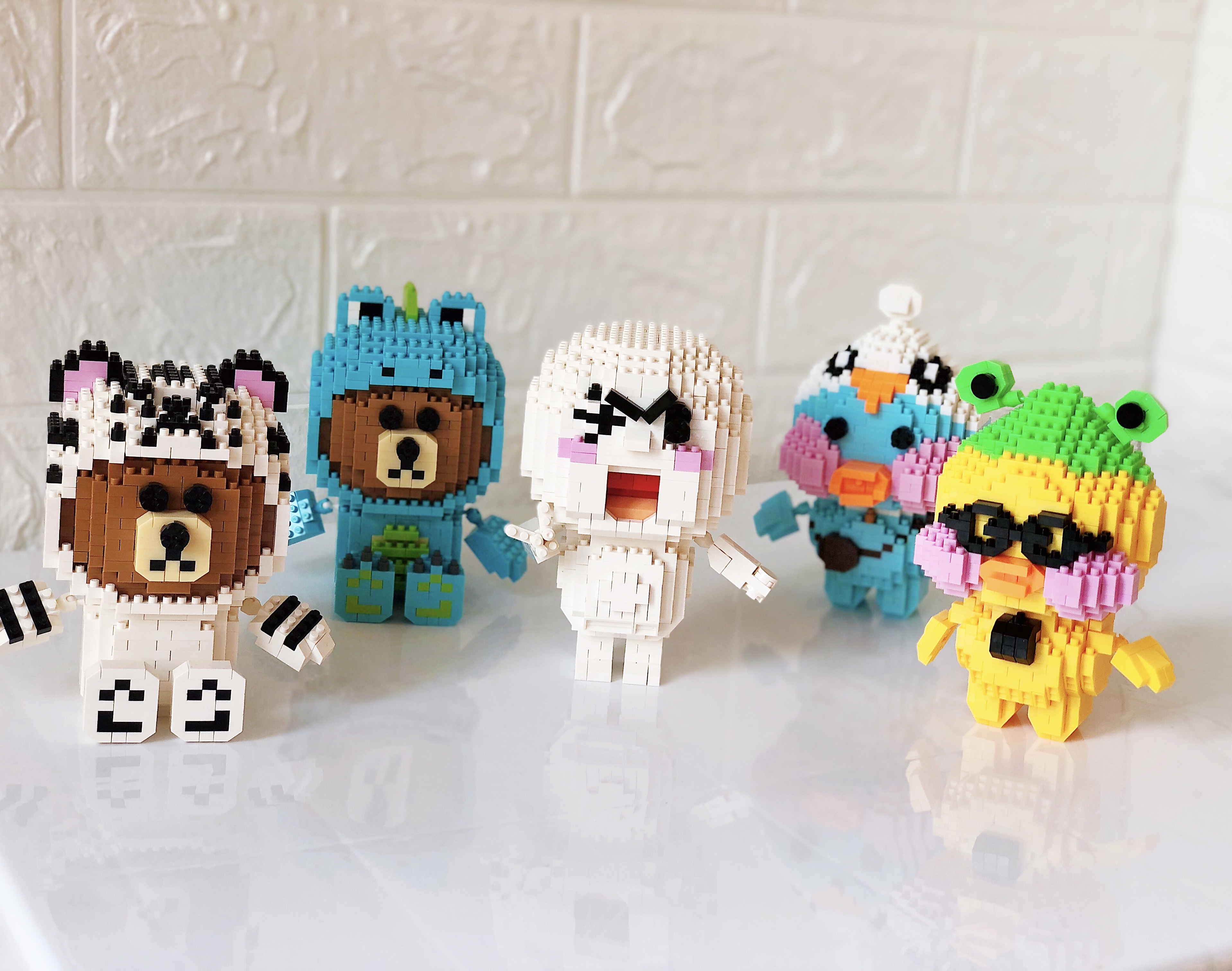 爱玩拼积木微型迷你小颗粒拼装益智少女心积木小熊独角马kaws