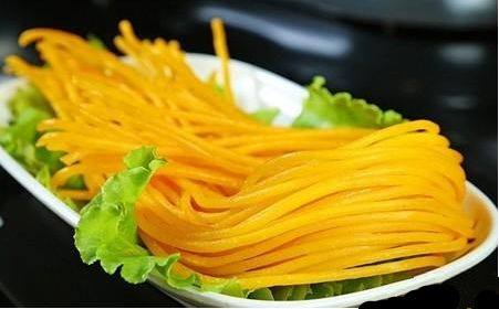 粗粮陕西玉米玉米粉粉丝粉条麻辣烫食材正宗包谷冲泡方便面