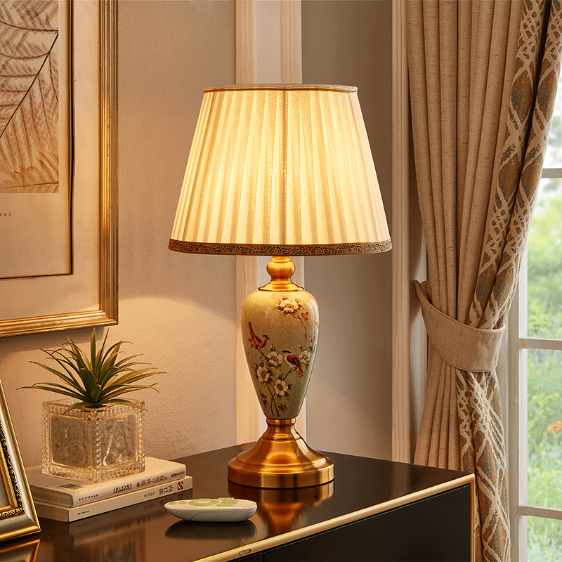 北欧轻奢美式陶瓷台灯家用客厅现代简约温馨浪漫结婚装饰台灯