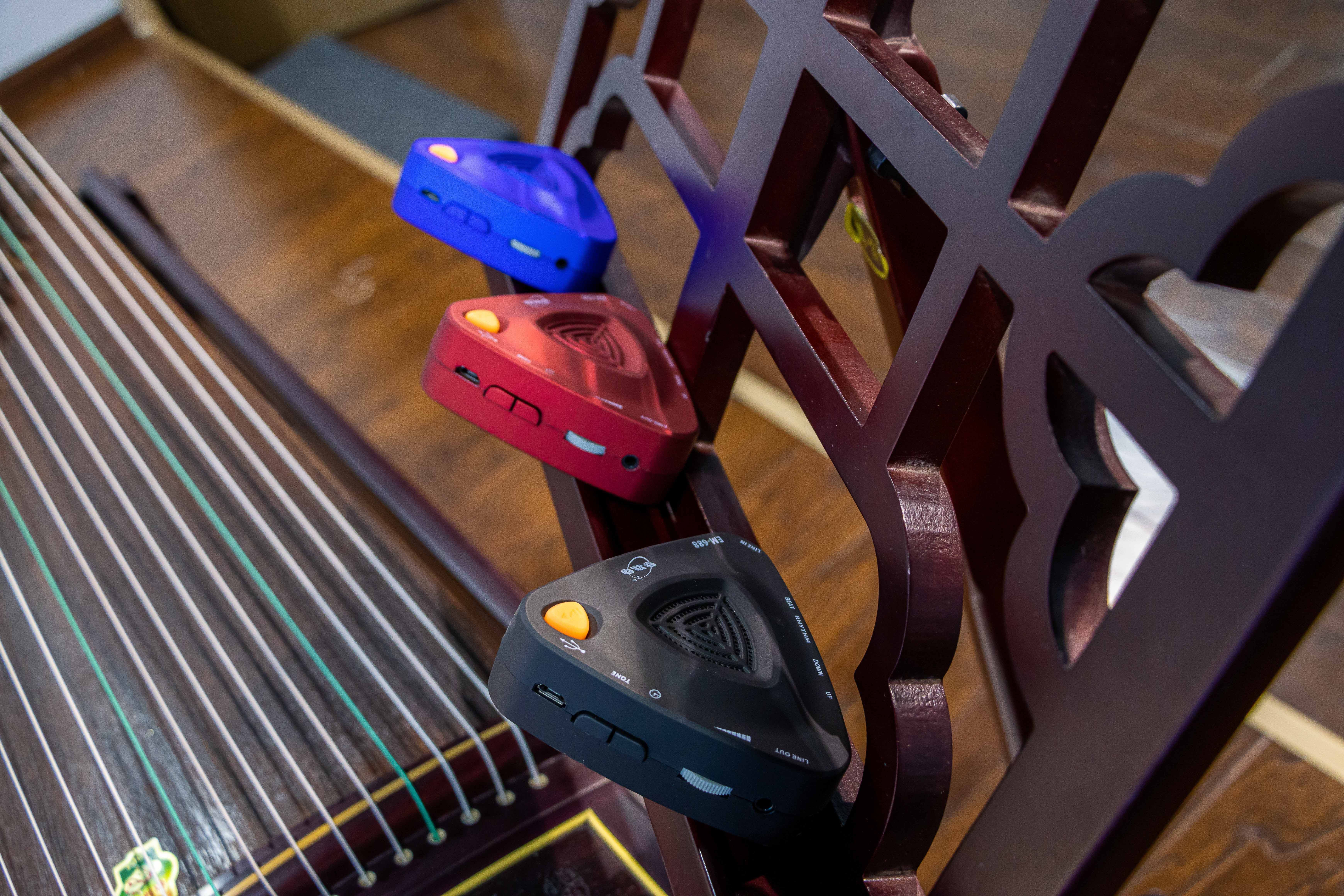 伊诺电子人声节拍器充电古筝吉他小提琴节奏器音箱通用uf14dtuxoi